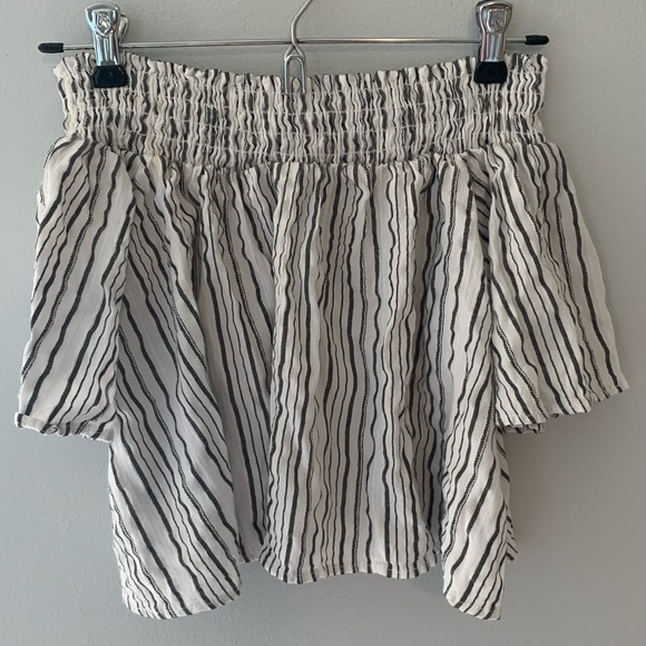 Kimchi Blue Off the Shoulders Striped Shirt!! - Picture 2 of 5